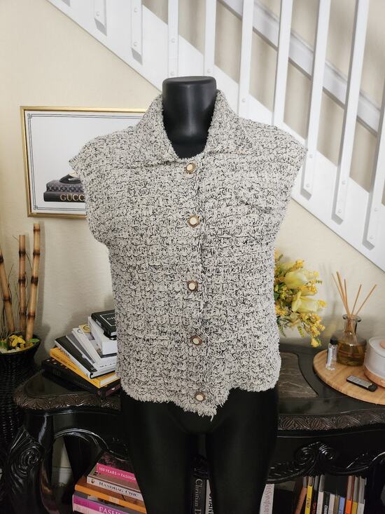 Zara Tops - Zara structured knit vest size S